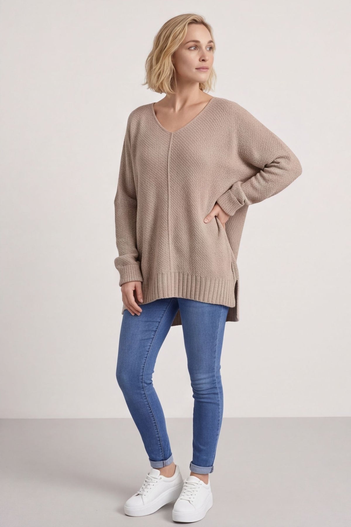 Bo Slouch V-Neck Jumper Mocha – image 5 of 5
